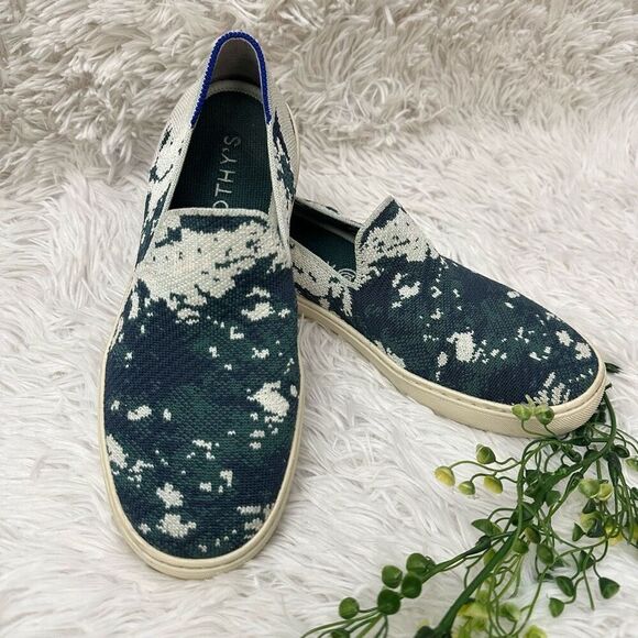 Rothys Sea Green Shibori Sneakers Shoes Rare Womens size 8 Comfy‎ Sustainable - Picture 1 of 9